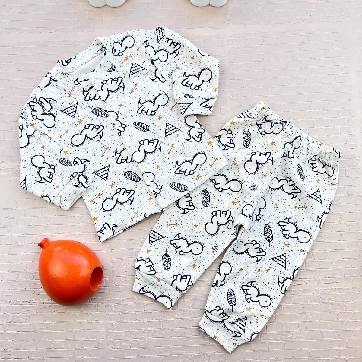 bebek pijama 6-18 ay dinozor baskılı önden çıtçıtlı beyaz 