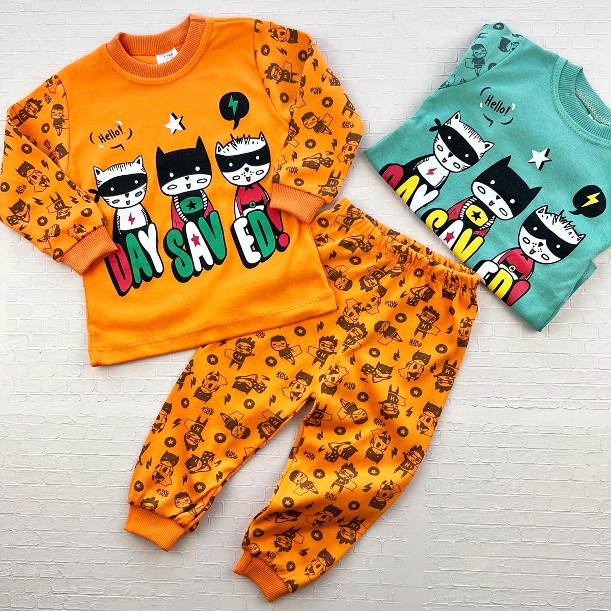 Bebek pijama takımı 1-3 yaş hello kedi baskılı 