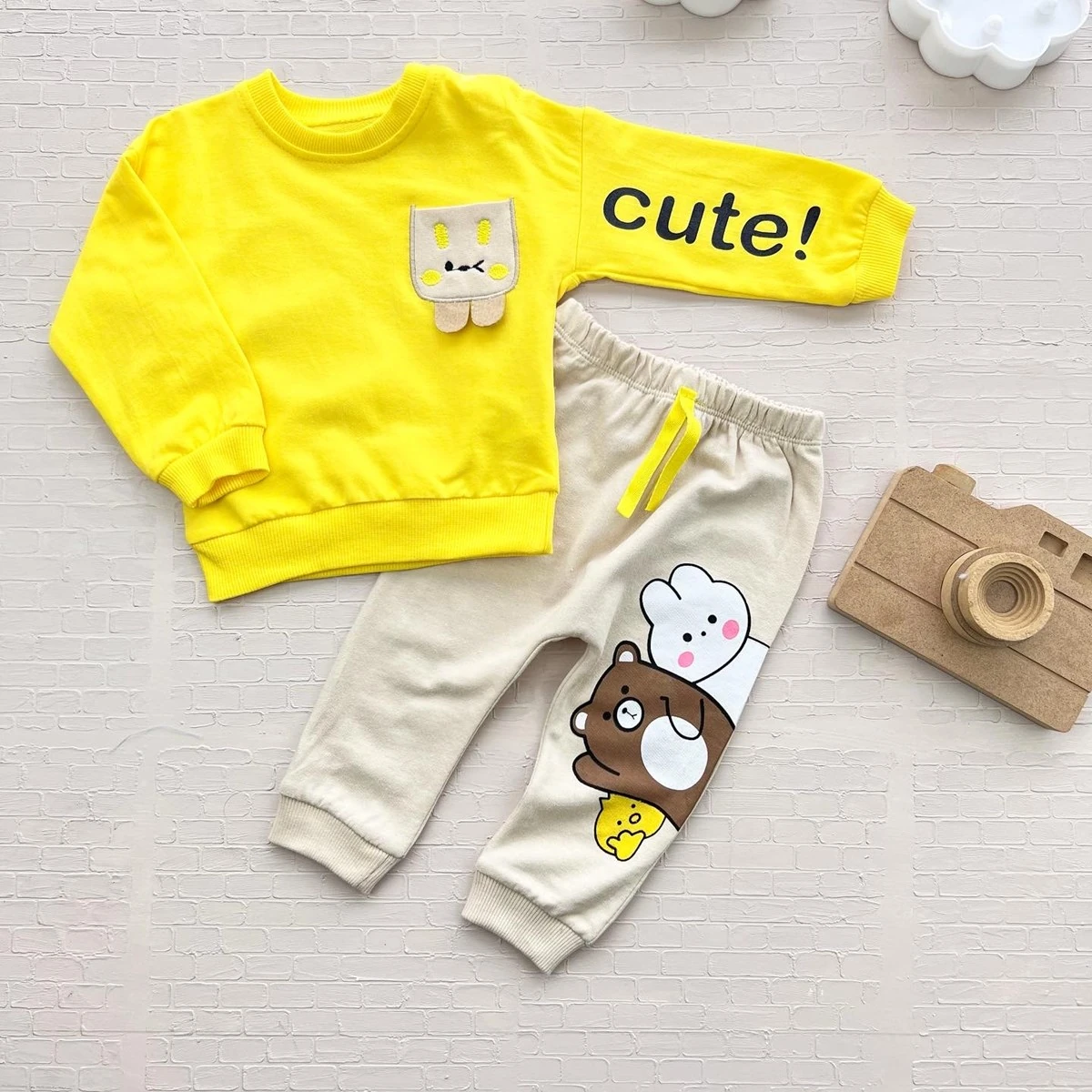 Bebek takım 6-18 ay cute kol ve sırt baskılı sarı 