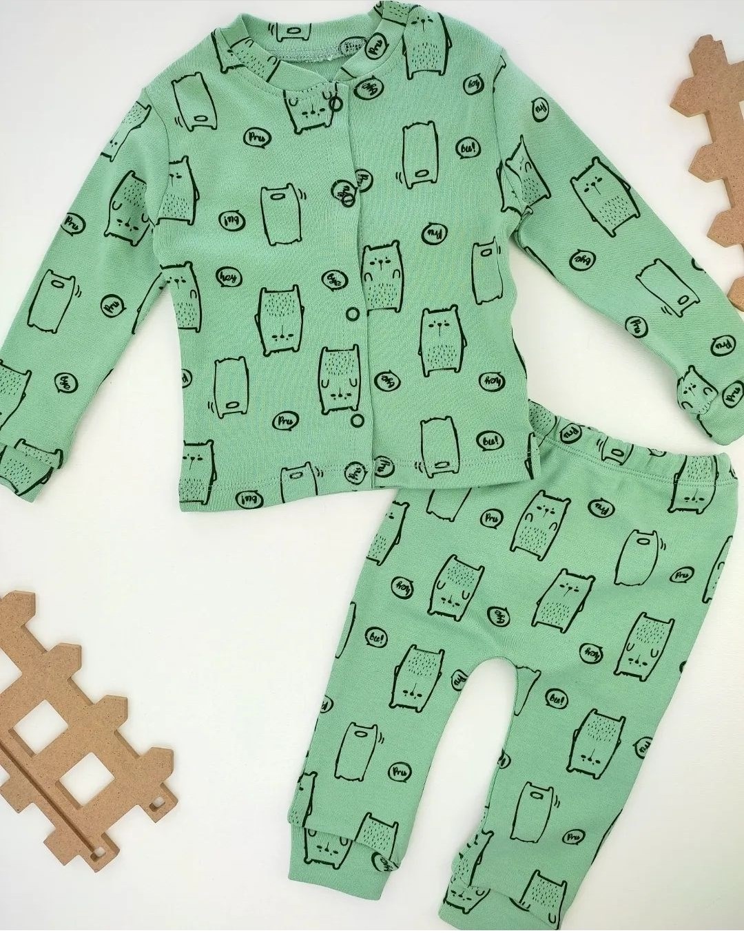 Bebek Pijama Takımı 6-12 Ay Desenli Çıtçıt Detaylı Yeşil 