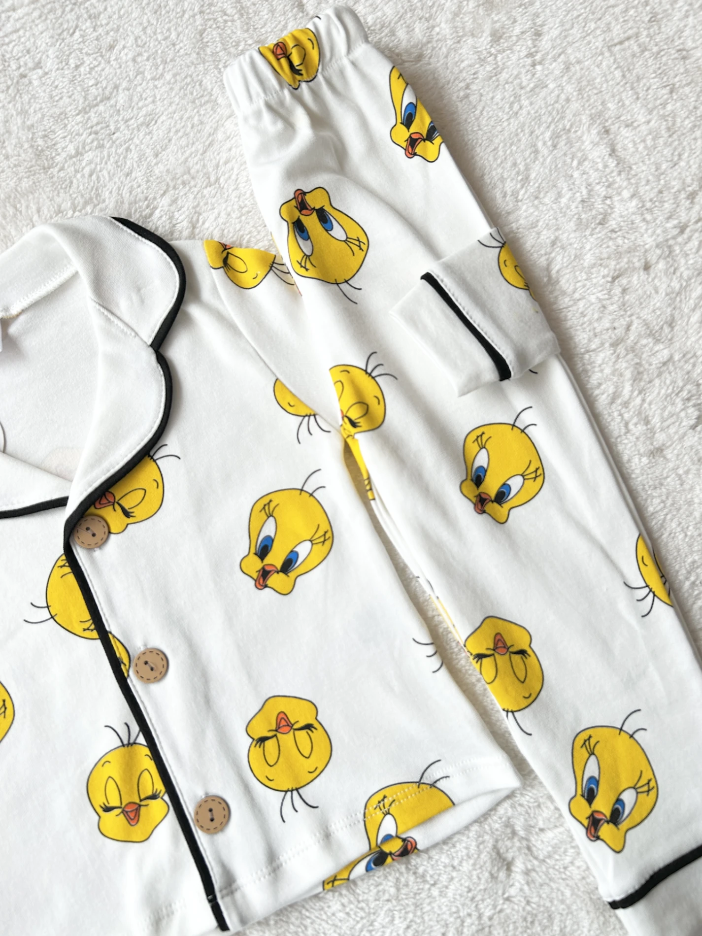 Çocuk Takım tweety baskılı düğmeli pijama 3-6 yaş beyaz