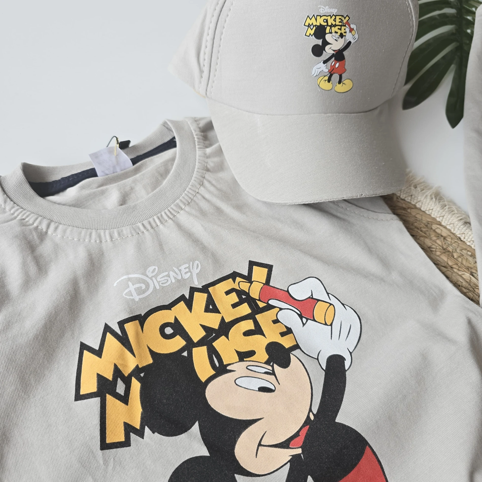Çocuk Takım Mickey Mouse Baskılı Sıfır Kol Şapkalı Sırt Baskı Detaylı 2-8 Yaş  Gri